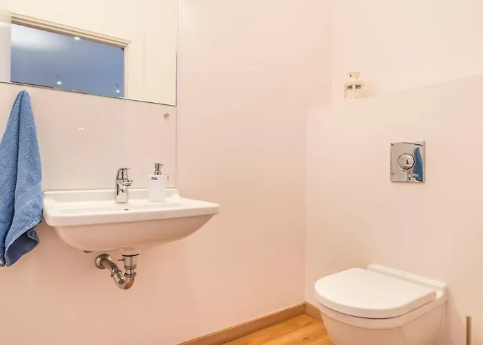 2-level Penthouse With Terrace And Free Parking *