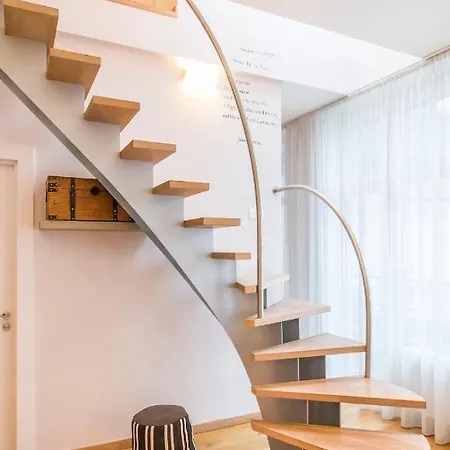 公寓 2-level Penthouse With Terrace And Free Parking *