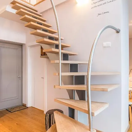 2-level Penthouse With Terrace And Free Parking *