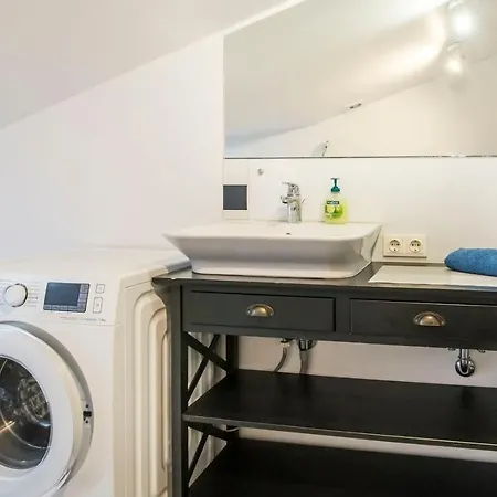 2-level Penthouse With Terrace And Free Parking *