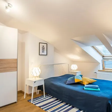 公寓 2-level Penthouse With Terrace And Free Parking